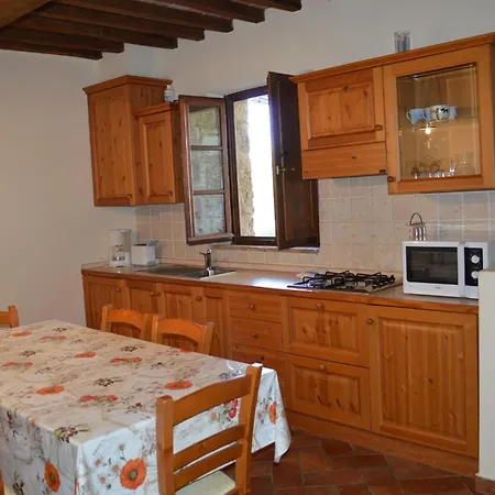 度假居 House With Private Garden In The Crete Senesi *