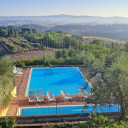 度假居 House With Private Garden In The Crete Senesi