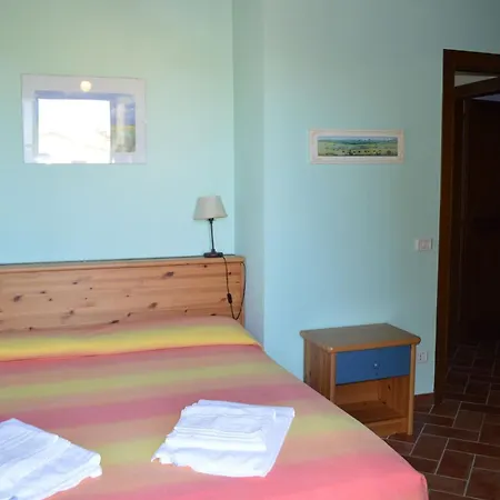 度假居 House With Private Garden In The Crete Senesi